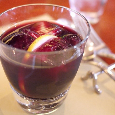 スペインの定番サングリア(sangria)