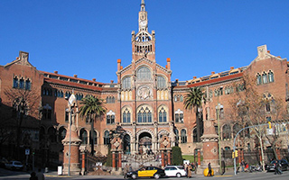 スペインの医療事情と海外旅行保険