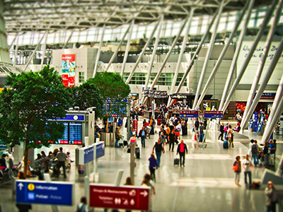 空港で出迎えの人と合流できませんでした！