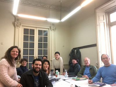 セビリア校のクラスメートと。