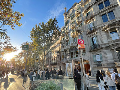 通学中に見たカサバトリョ