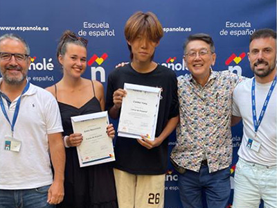 修了証をもらっただけですが、ささやかな卒業式。<