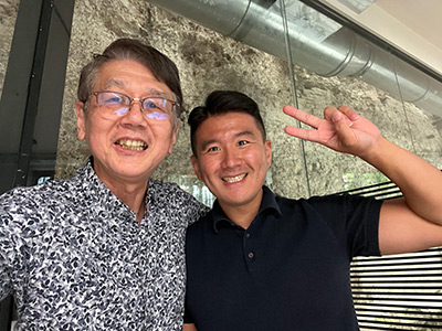 私の息子と同じくらいの韓国人学生との写真