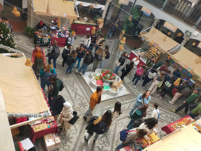 グラナダ大学構内の中庭 その2