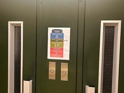 Speakeasyの教室の扉