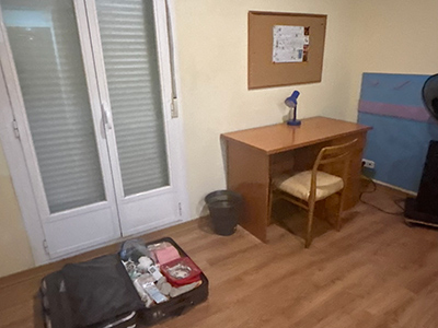 滞在したアパートの寝室その2